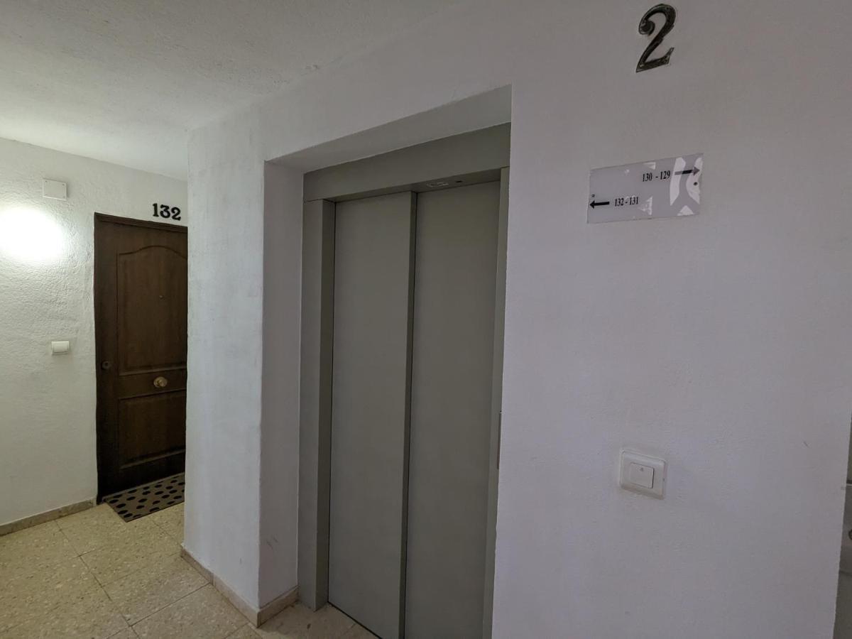 Bruselas 23 Alicante Luaran gambar